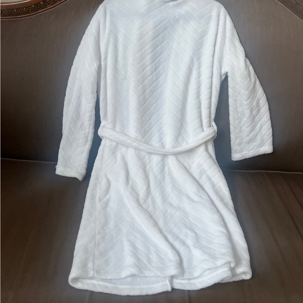 Ulta Beauty Plush White Robe - Picture 3 of 5